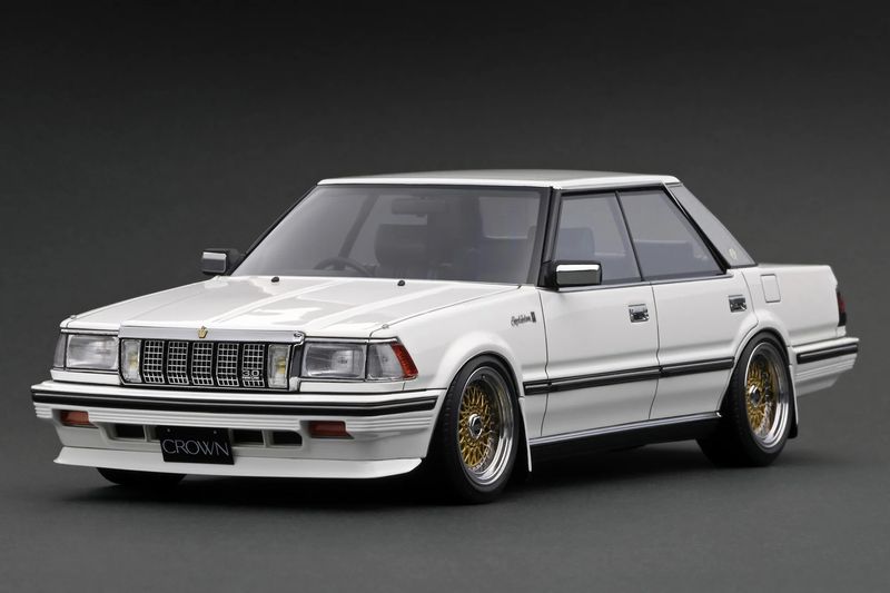 1:18 Ignition - Toyota Crown 3.0 Royal Saloon G (120), white 1:18 Ignition - Toyota Crown 3.0 Royal Saloon G (120), white