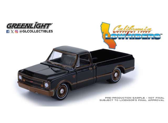 1:64 Greenlight - 1972 Chevrolet C10 Lowrider *California Lowriders Series 7*, black/bonze 1:64 Greenlight - 1972 Chevrolet C10 Lowrider *California Lowriders Series 7*, black/bonze