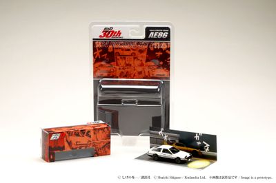 1:64 Hobby Japan - Toyota Sprinter Trueno (AE86) *INITIAL D* Takumi Fujiwara VS Keisuke Takahashi, white/black *Celebrate the 30th anniversary of INITIAL D!* 1:64 Hobby Japan - Toyota Sprinter Trueno (AE86) *INITIAL D* Takumi Fujiwara VS Keisuke Takahashi, white/black *Celebrate the 30th anniversary of INITIAL D!*