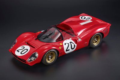1:18 Top Marques - Ferrari 330 P4 Spider (1967) - No. 20 C. Amon / N. Vaccarella - 24 Hours of Le Mans 1967 1:18 Top Marques - Ferrari 330 P4 Spider (1967) - No. 20 C. Amon / N. Vaccarella - 24 Hours of Le Mans 1967