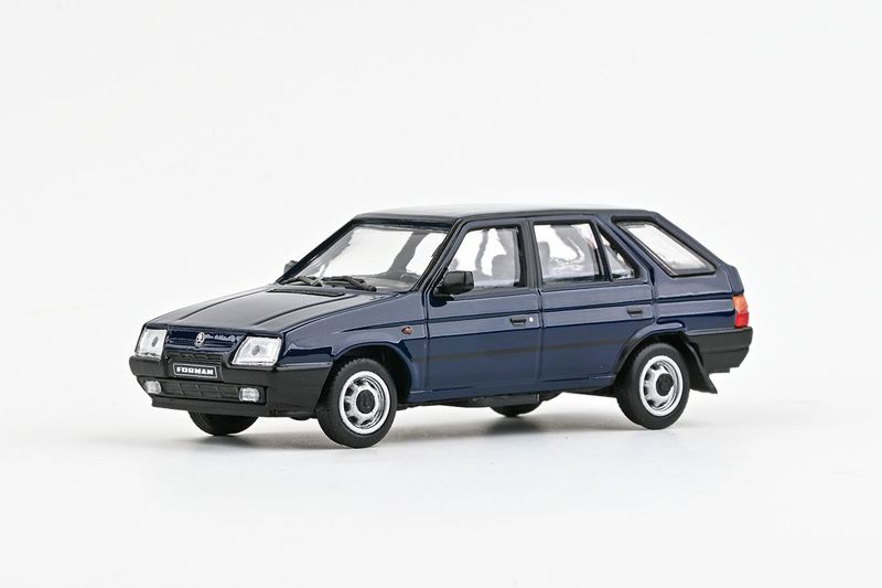 1:43 Abrex - 1993 Skoda Forman, royal blue 1:43 Abrex - 1993 Skoda Forman, royal blue