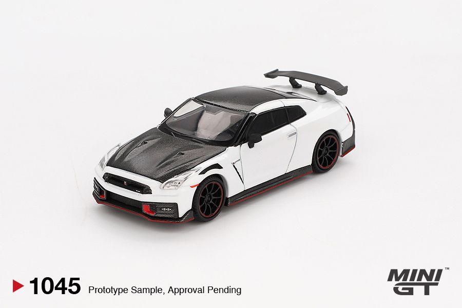 1:64 Mini GT - 2024 Nissan GTR (35) Nismo, brilliant white pearl