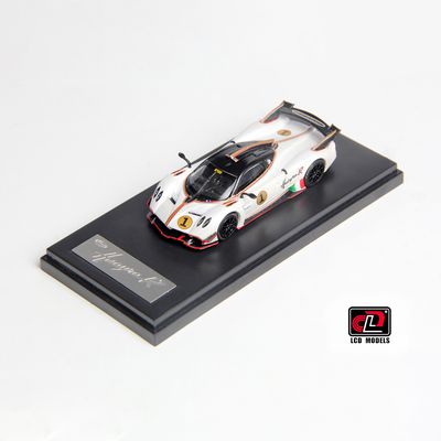 1:64 LCD Models - 2017 Pagani Huayra R #17 White 1:64 LCD Models - 2017 Pagani Huayra R #17 White