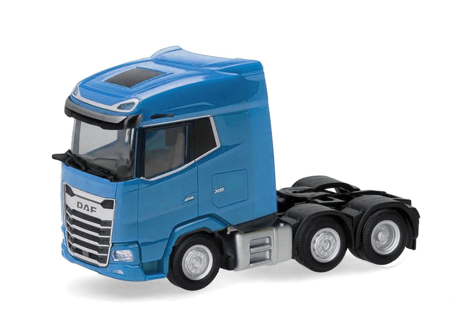 1:87 Herpa - DAF XG Zugmaschine 3achs (6x2), lichtblau