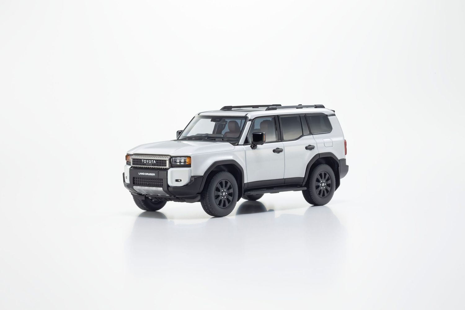 1:43 Kyosho - Toyota Land Cruiser 250 ZX 18inch  Alloy Platinum White Pearl Mica-