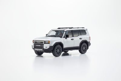 1:43 Kyosho - Toyota Land Cruiser 250 ZX 18inch Alloy Platinum White Pearl Mica- 1:43 Kyosho - Toyota Land Cruiser 250 ZX 18inch Alloy Platinum White Pearl Mica-