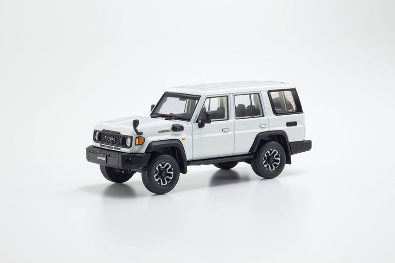 1:43 Kyosho - Toyota Land Cruiser 70 Super White II 1:43 Kyosho - Toyota Land Cruiser 70 Super White II