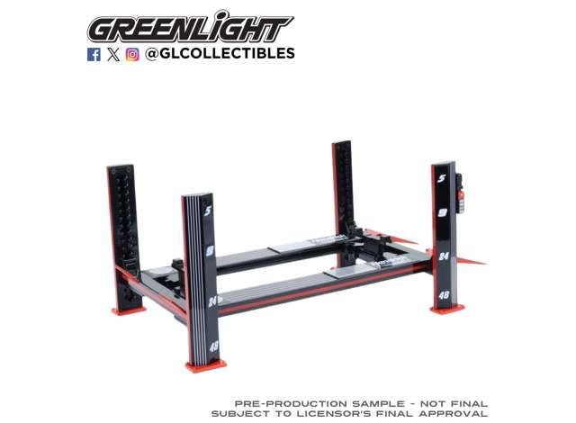 1:18 Greenlight - Four-Post Lift *Hendrick Motorsports*