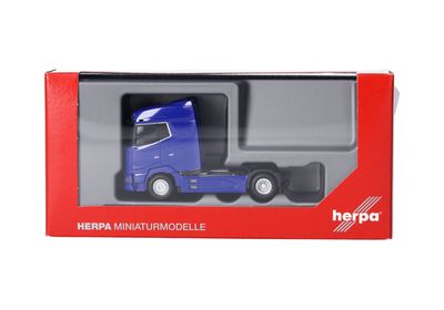 1:87 Herpa - DAF XG Zugmaschine 2achs, ultramarinblau 1:87 Herpa - DAF XG Zugmaschine 2achs, ultramarinblau