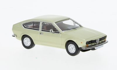 1:87 PCX87 - Alfa Romeo Alfetta GT, metallic-hellgrün, 1974 1:87 PCX87 - Alfa Romeo Alfetta GT, metallic-hellgrün, 1974