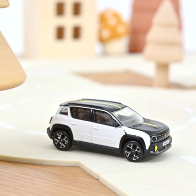 1:64 Norev - Renault 4 E-Tech Elektrisch 2025 Arktis-Weiß mit schwarzem Dach 1:64 Norev - Renault 4 E-Tech Elektrisch 2025 Arktis-Weiß mit schwarzem Dach