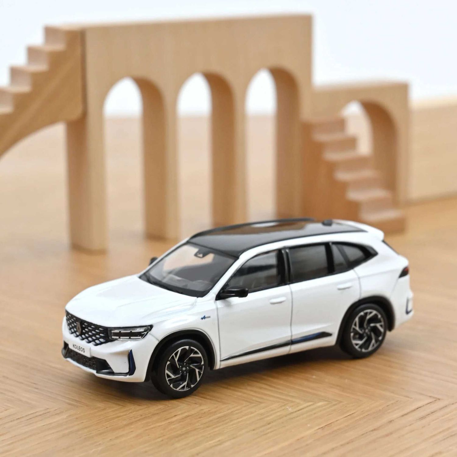 1:43 Norev - Renault Koleos 2025 Kyanit-Weiss