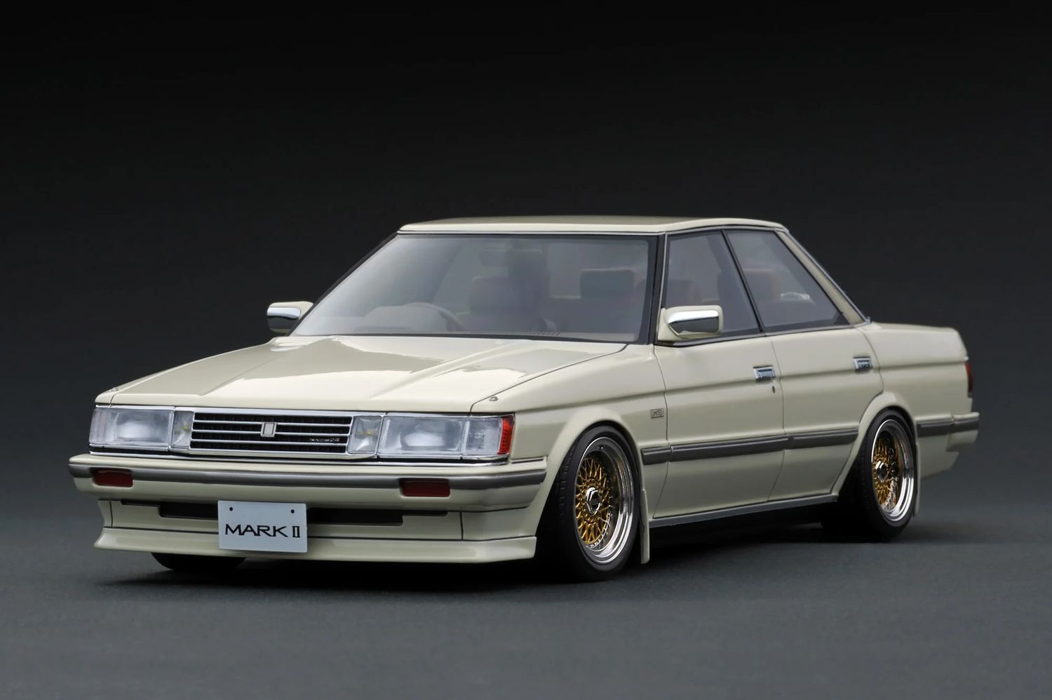 1:18 Ignition - Toyota Mark II Grande (GX71), pearl white