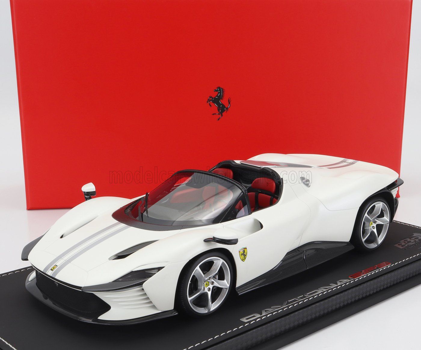 1:18 BBR - Ferrari Daytona SP3 Icona series Matt metallic Italian white
