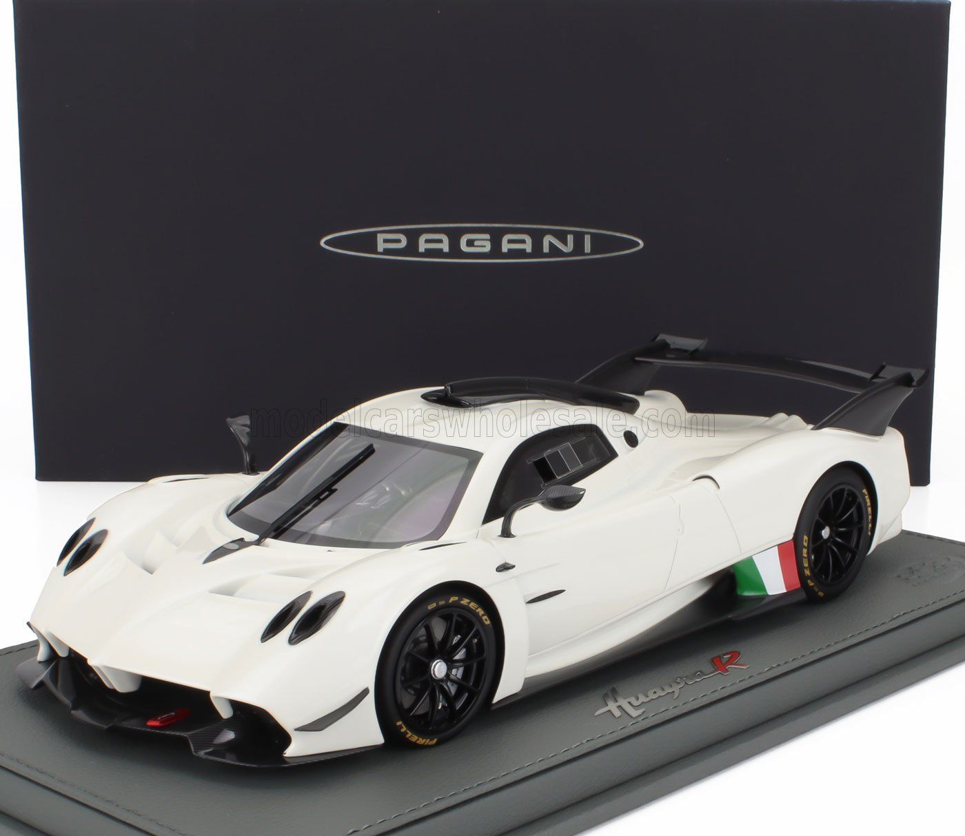 1:18 BBR - 2021 Pagani Huayra R Bianco Benny White