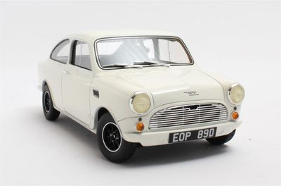 1:18 Cult Models - Mini Broadspeed white '66 - '68 1:18 Cult Models - Mini Broadspeed white '66 - '68