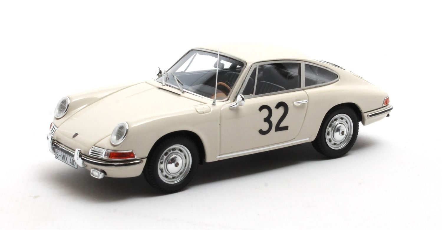 1:43 Matrix - Porsche 911 Le Mans test car #32 1966