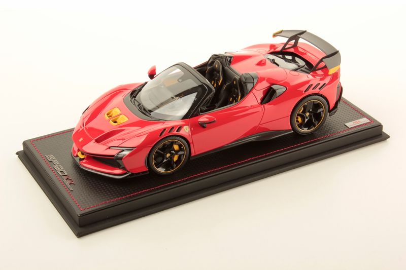 1:18 MR Collection Models - Ferrari SF90 XX Spider Rosso Scuderia 1:18 MR Collection Models - Ferrari SF90 XX Spider Rosso Scuderia