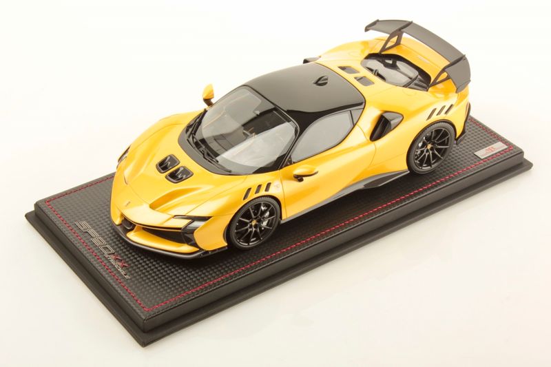 1:18 MR Collection Models - Ferrari SF90 XX Stradale Giallo Tristrato 1:18 MR Collection Models - Ferrari SF90 XX Stradale Giallo Tristrato