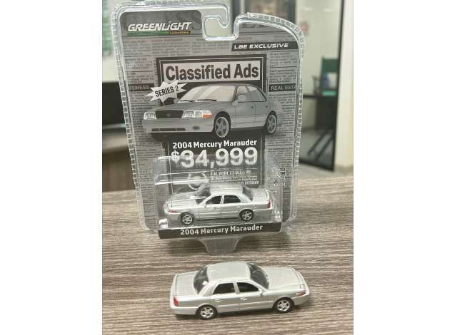 1:64 Greenlight - 2004 Mercury Marauder, silver 1:64 Greenlight - 2004 Mercury Marauder, silver