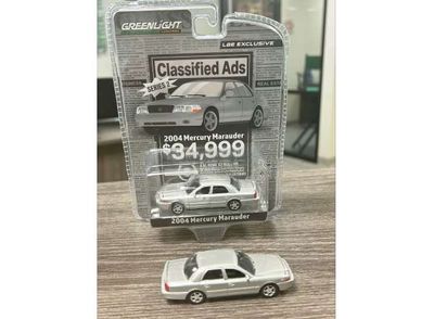 1:64 Greenlight - 2004 Mercury Marauder, silver 1:64 Greenlight - 2004 Mercury Marauder, silver
