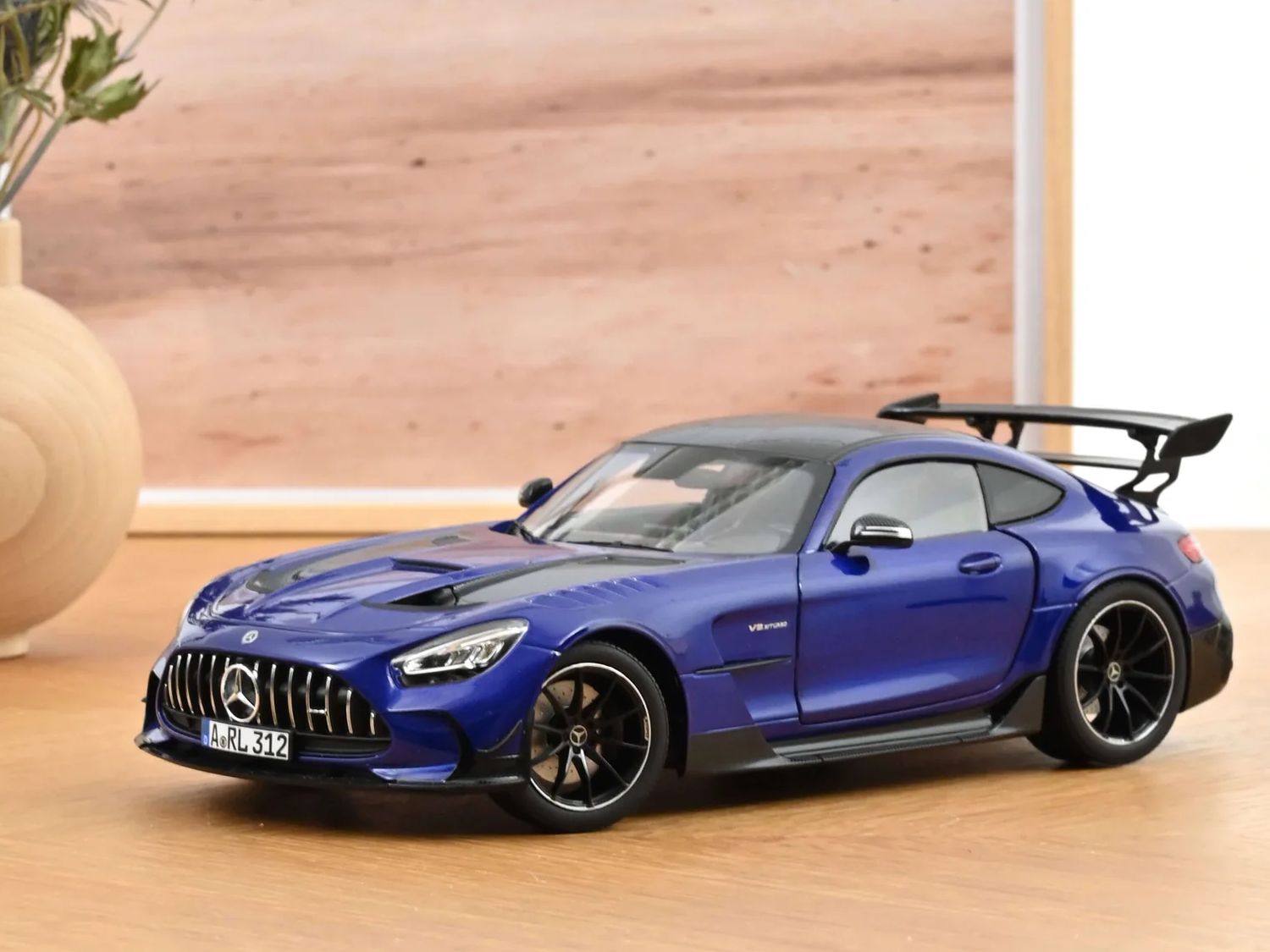 1:18 Norev - Mercedes AMG GT Black Series 2021 Blue Metallic