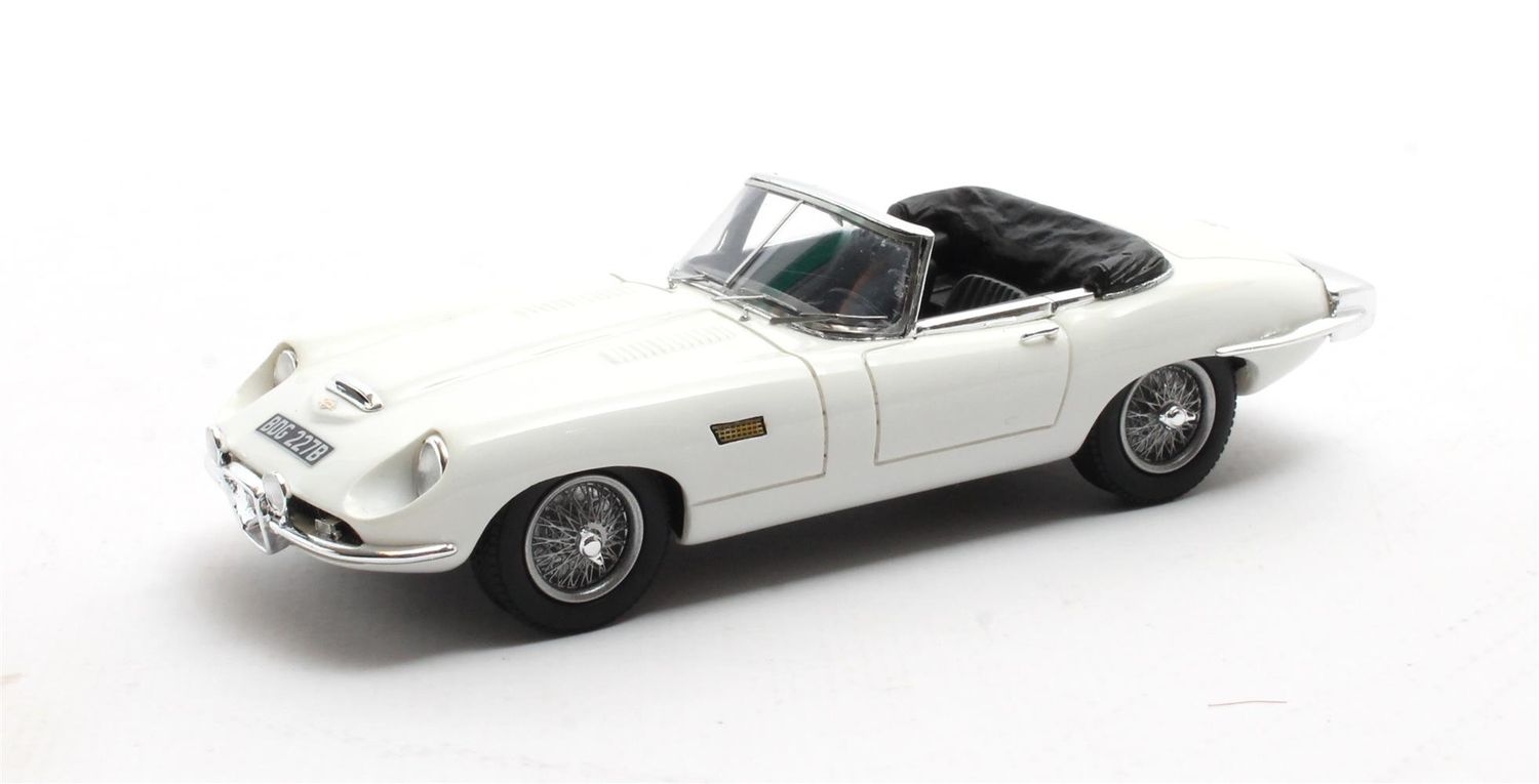 1:43 Matrix - Jaguar E-type Roadster Italsuisse/Frua white open 1964