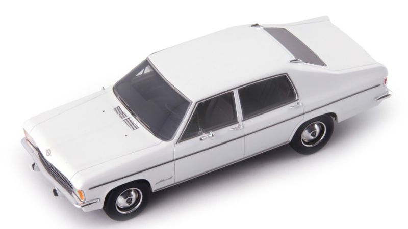 1:43 Avenue43 - 1972 Opel Admiral B Hatchback Sedan White 1:43 Avenue43 - 1972 Opel Admiral B Hatchback Sedan White