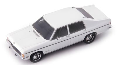 1:43 Avenue43 - 1972 Opel Admiral B Hatchback Sedan White 1:43 Avenue43 - 1972 Opel Admiral B Hatchback Sedan White