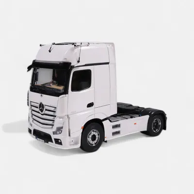 1:18 NZG - Mercedes-Benz Actros L 2025 White 1:18 NZG - Mercedes-Benz Actros L 2025 White
