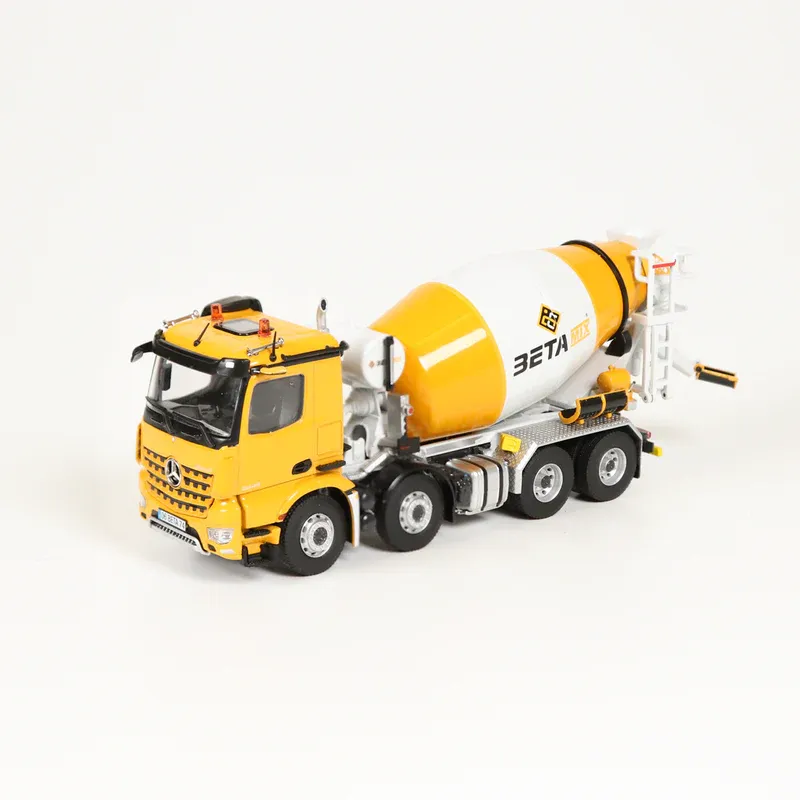 1:50 NZG - Mercedes-Benz Arocs 8x4 „BETAMIX“ 1:50 NZG - Mercedes-Benz Arocs 8x4 „BETAMIX“