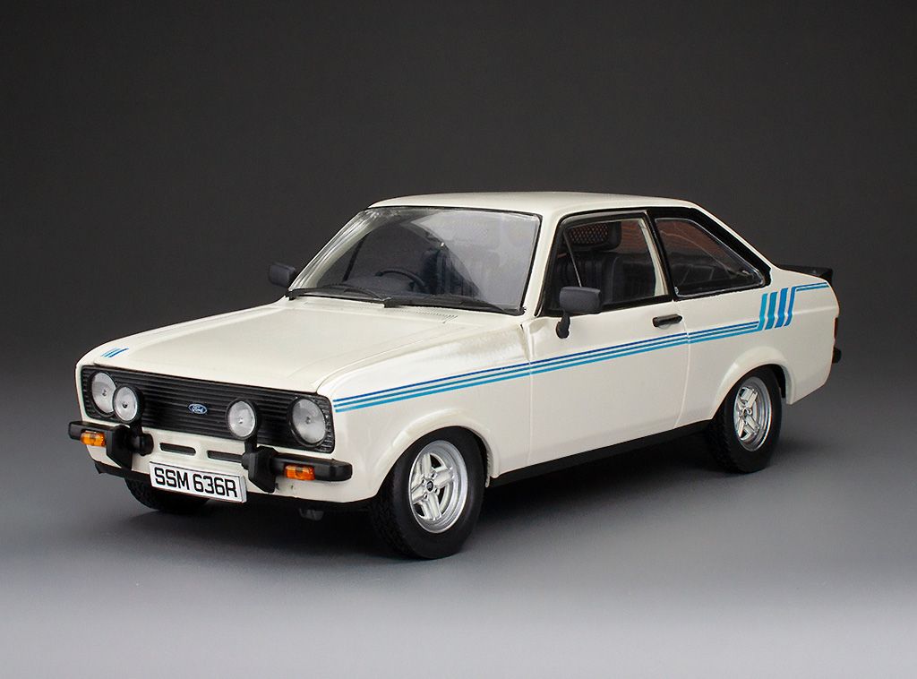 1:18 Sunstar - 1980 Ford Escort Harrier weiss , blau
