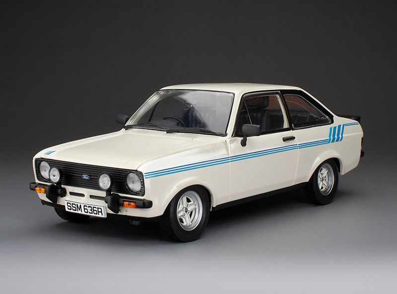 1:18 Sunstar - 1980 Ford Escort Harrier weiss , blau 1:18 Sunstar - 1980 Ford Escort Harrier weiss , blau