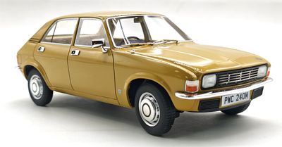 1:18 Cult Models - Austin Allegro Harvest gold 1973 1:18 Cult Models - Austin Allegro Harvest gold 1973