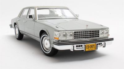 1:18 Cult Models - Cadillac Seville silver metallic 1976 1:18 Cult Models - Cadillac Seville silver metallic 1976