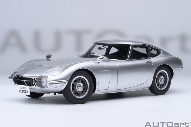 1:18 Autoart - Toyota 2000GT 1967 (Silver) 1:18 Autoart - Toyota 2000GT 1967 (Silver)