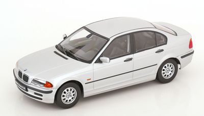 1:18 KK Scale - BMW 3er E46 Limousine 1999 silber 1:18 KK Scale - BMW 3er E46 Limousine 1999 silber