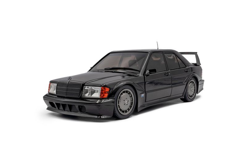 1:18 Solido - Mercedes-Benz 190 (W201) EVO II black