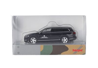 1:87 Herpa - Volkswagen (VW) Passat Variant 1:87 Herpa - Volkswagen (VW) Passat Variant "Bundeswehr"