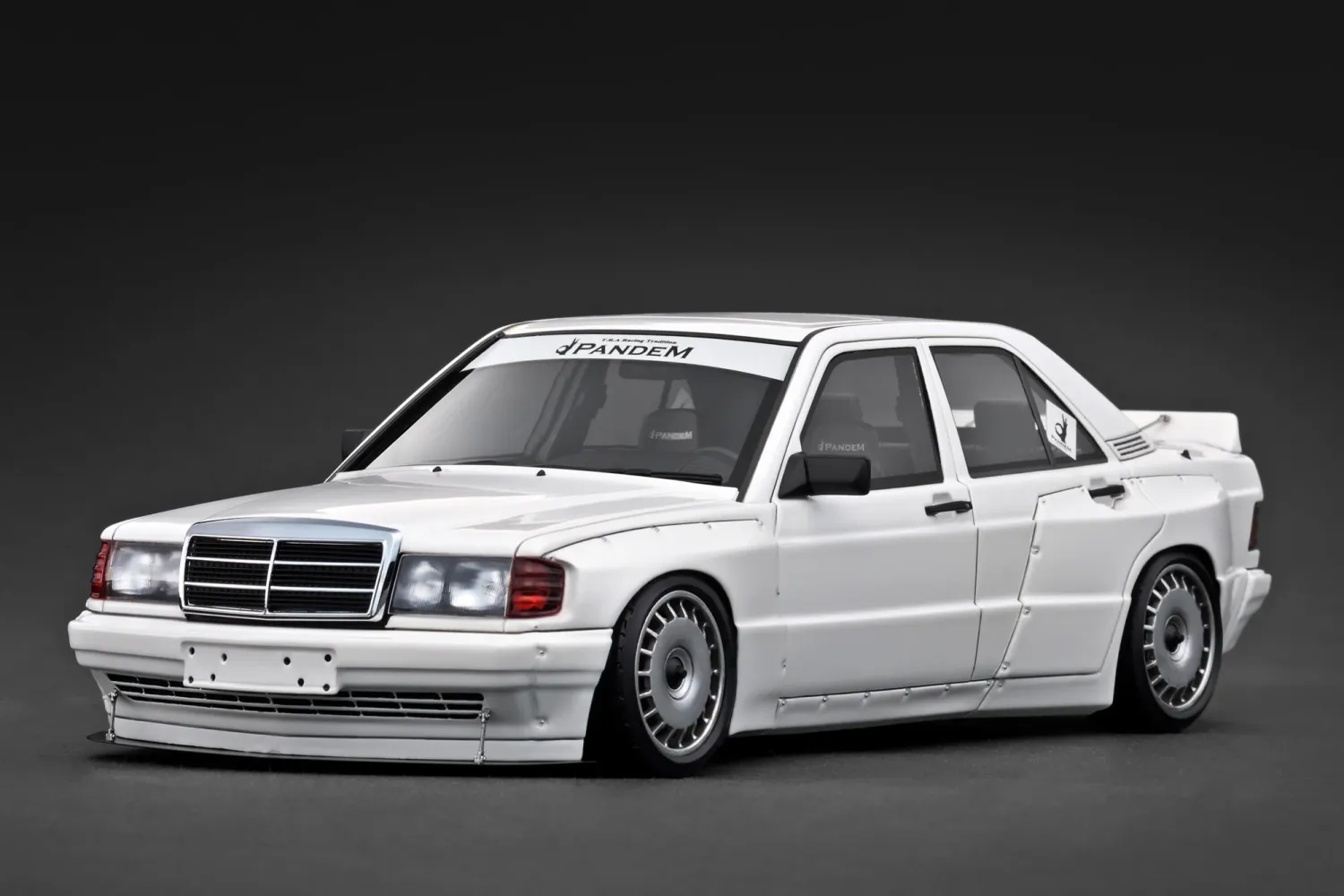 1:18 Ignition - PANDEM 190, white