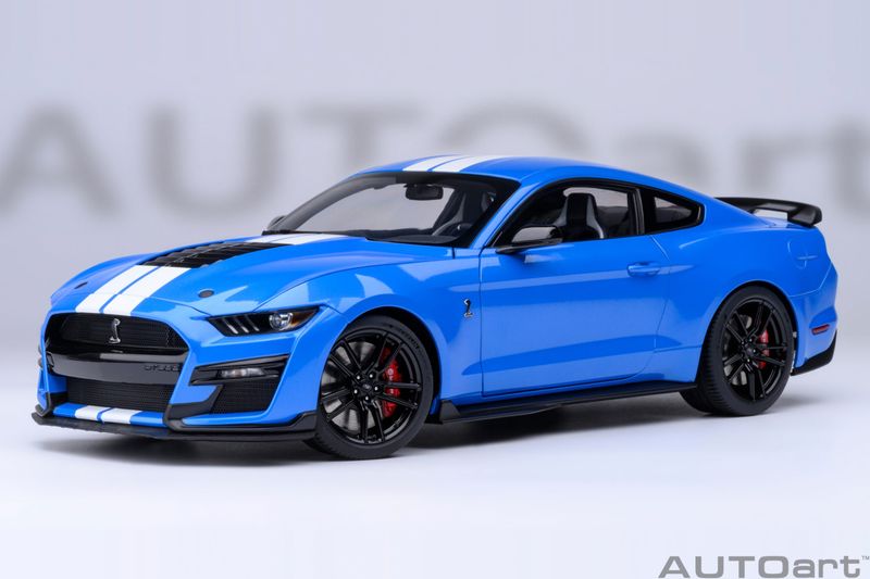 1:18 Autoart - Ford Mustang Shelby GT500 (Grabber Blue) 1:18 Autoart - Ford Mustang Shelby GT500 (Grabber Blue)