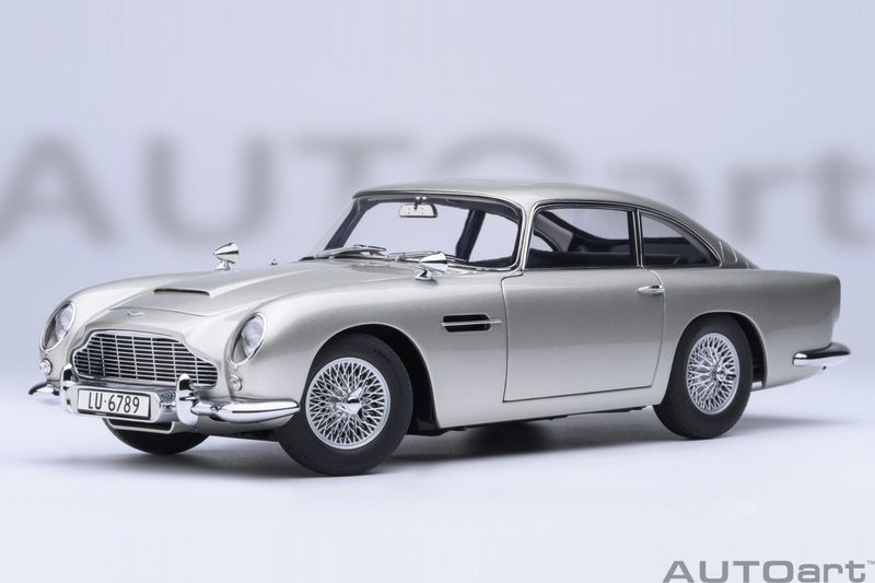 1:18 Autoart - Aston Martin DB5 “Goldfinger” (Silver)