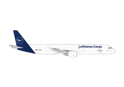 1:500 Herpa Wings - Lufthansa Cargo Airbus A321P2F – D-AEUI 1:500 Herpa Wings - Lufthansa Cargo Airbus A321P2F – D-AEUI