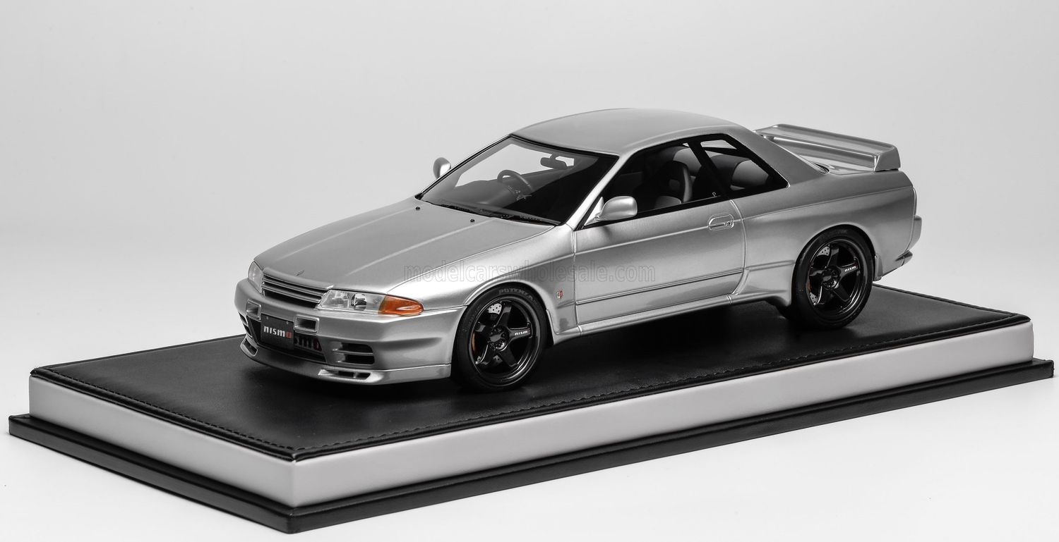 1:18 Motorhelix - 1989 Nissan Skyline GT-R (R32) Silver