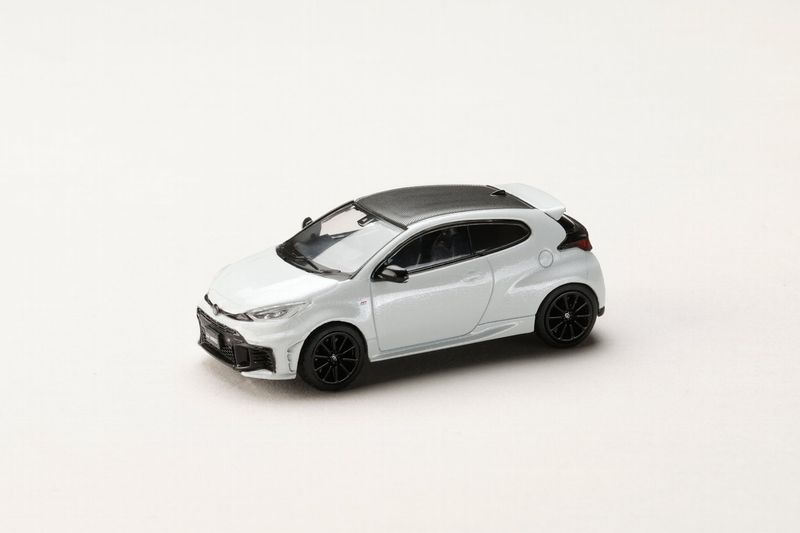 1:64 Hobby Japan - Toyota GR YARIS RZ High performance 2024, platinum white pearl mica 1:64 Hobby Japan - Toyota GR YARIS RZ High performance 2024, platinum white pearl mica