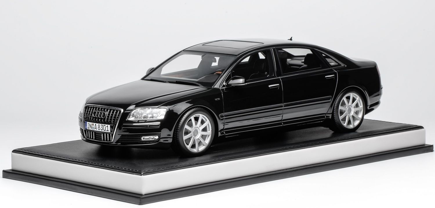 1:18 Motorhelix - 2008 Audi A8 L W12 Quattro Black