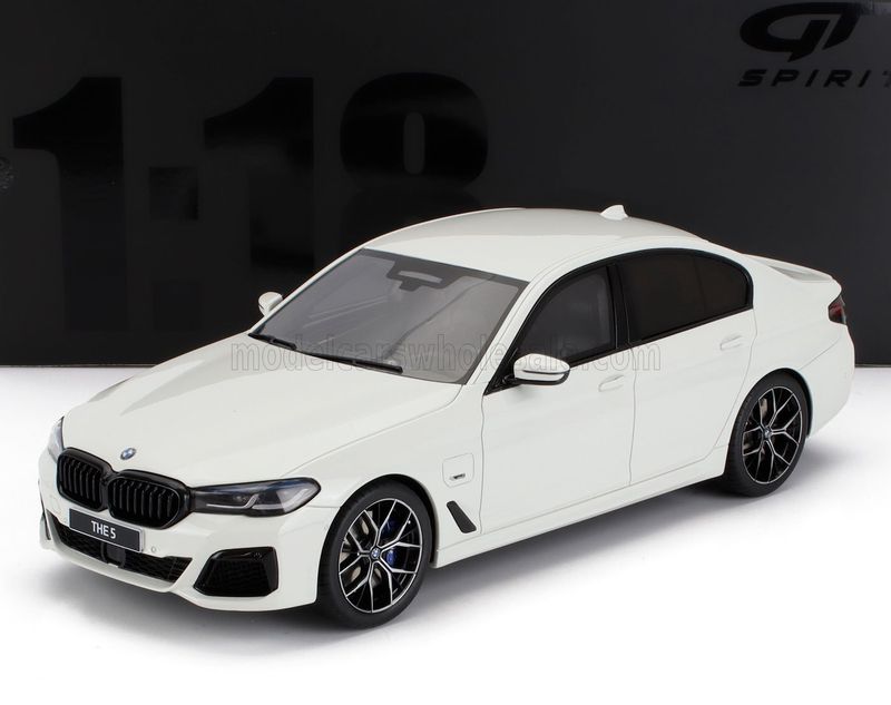 1:18 GT Spirit - BMW 545E xDrive Saloon M Sport  2023 White