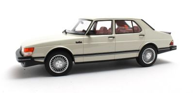 1:18 Cult Models - Saab 900 Turbo 4-door white 1983 1:18 Cult Models - Saab 900 Turbo 4-door white 1983