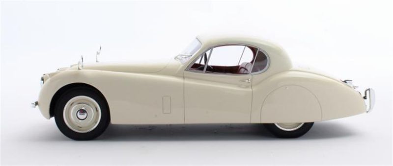 1:18 Cult Models - Jaguar XK120 FHC white '51 - '54