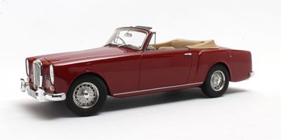 1:18 Cult Models - Alvis TE21 DHC red 1963-1966 1:18 Cult Models - Alvis TE21 DHC red 1963-1966